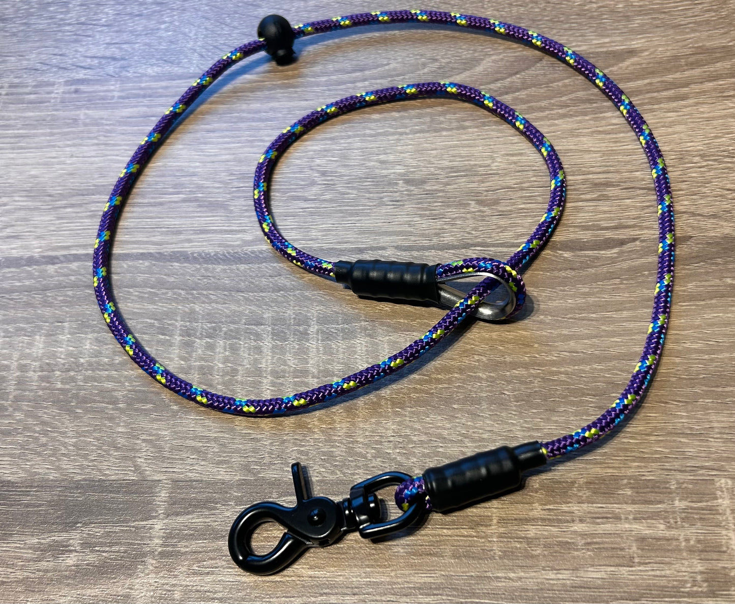 Hands Free Slip Lead￼